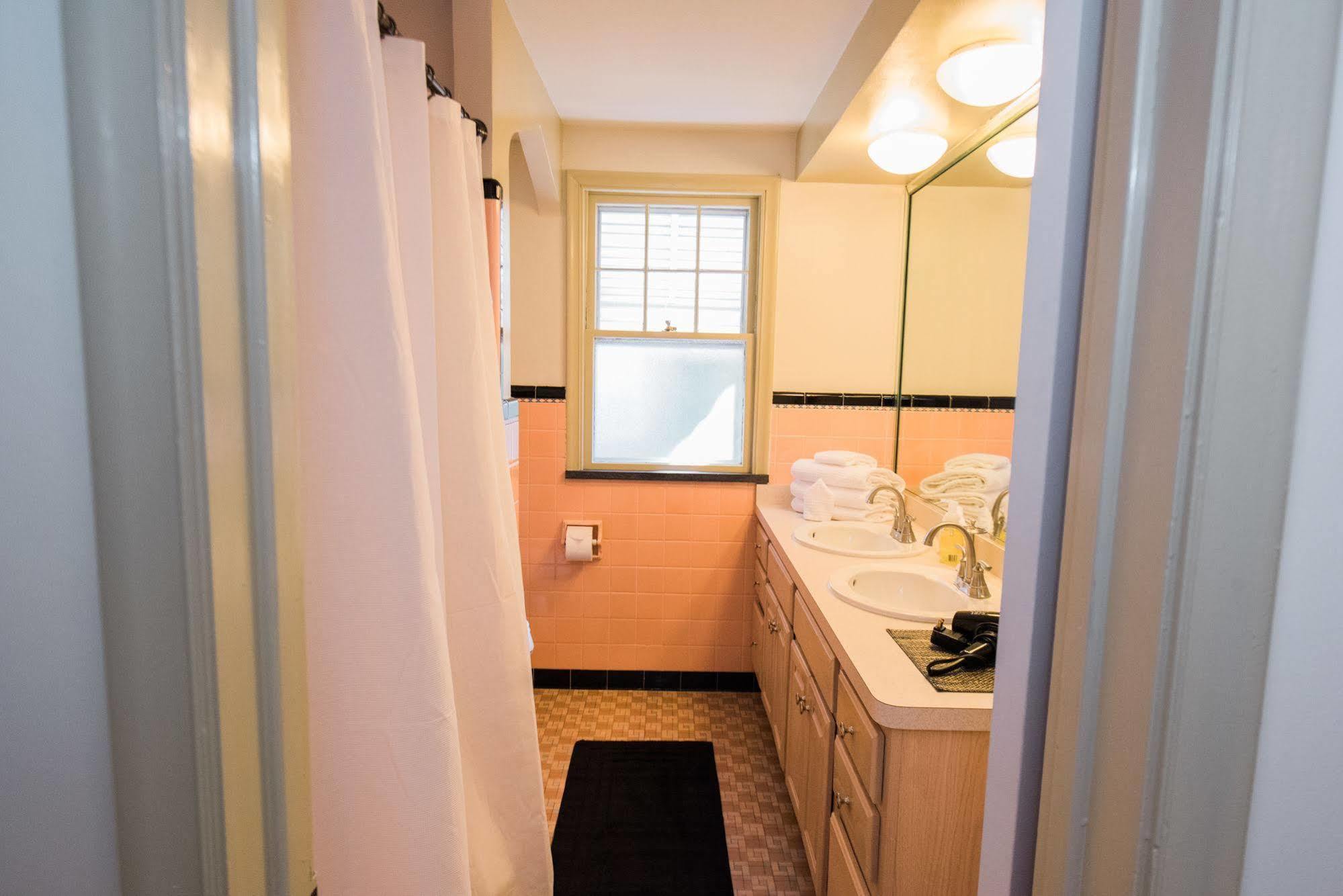 The Little Italy Of Niagara Falls Bed & Breakfast Exteriér fotografie